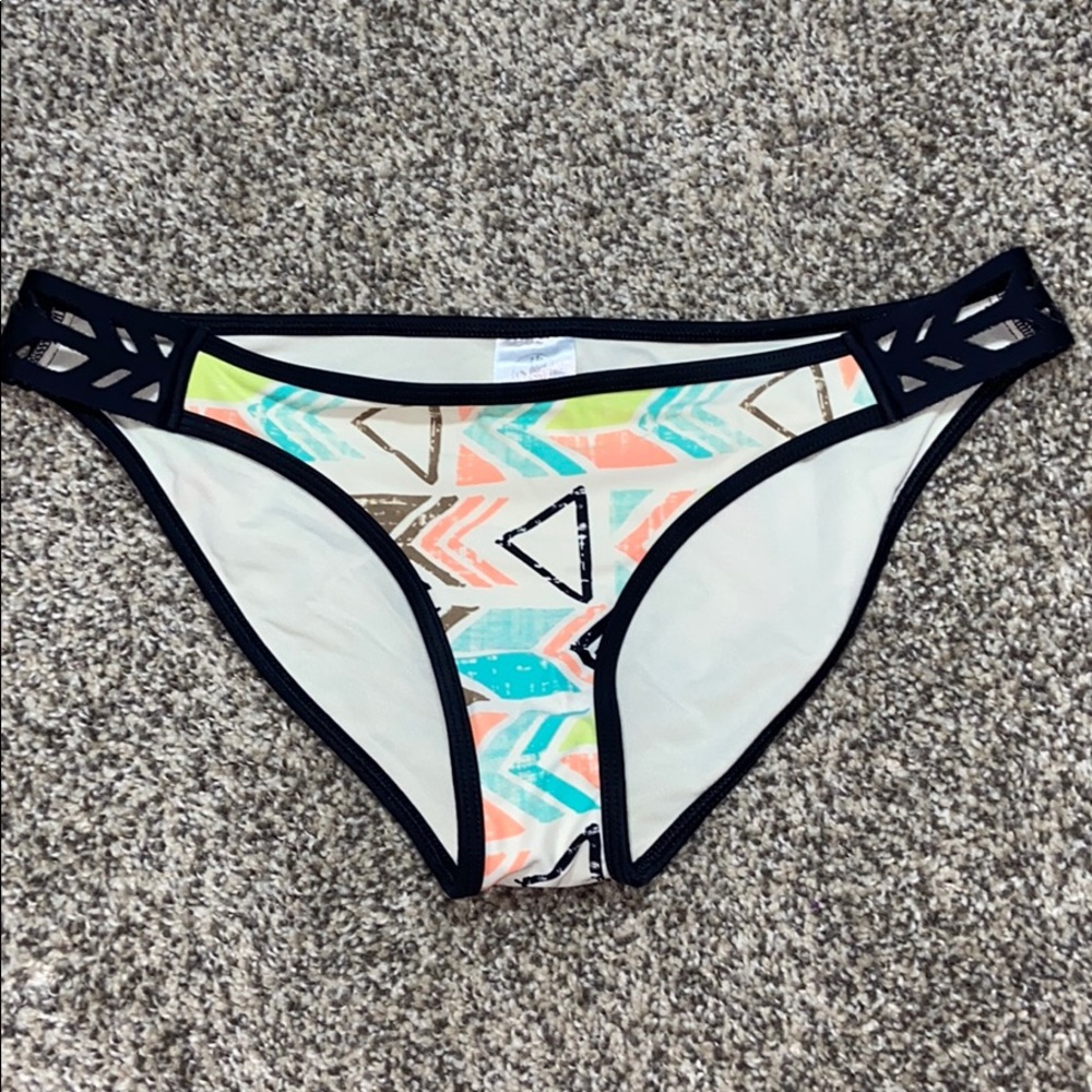 Bikini set - Picture 4 of 8